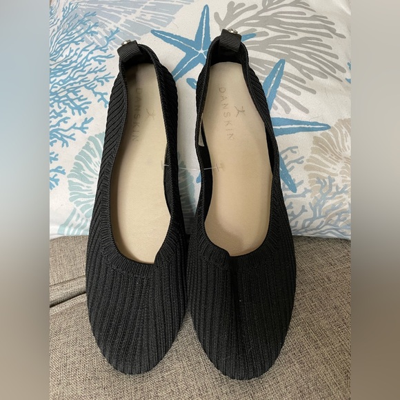 Danskin Shoes - Danskin HOPE Black Slip on vegan mesh textile upper ballet flats size 8.5